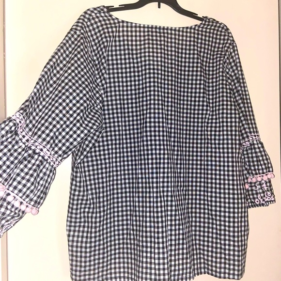 NWT Hannah 2X Black & White Checker Blouse w/ Pink Crochet Layered Bell Sleeves - Picture 3 of 5